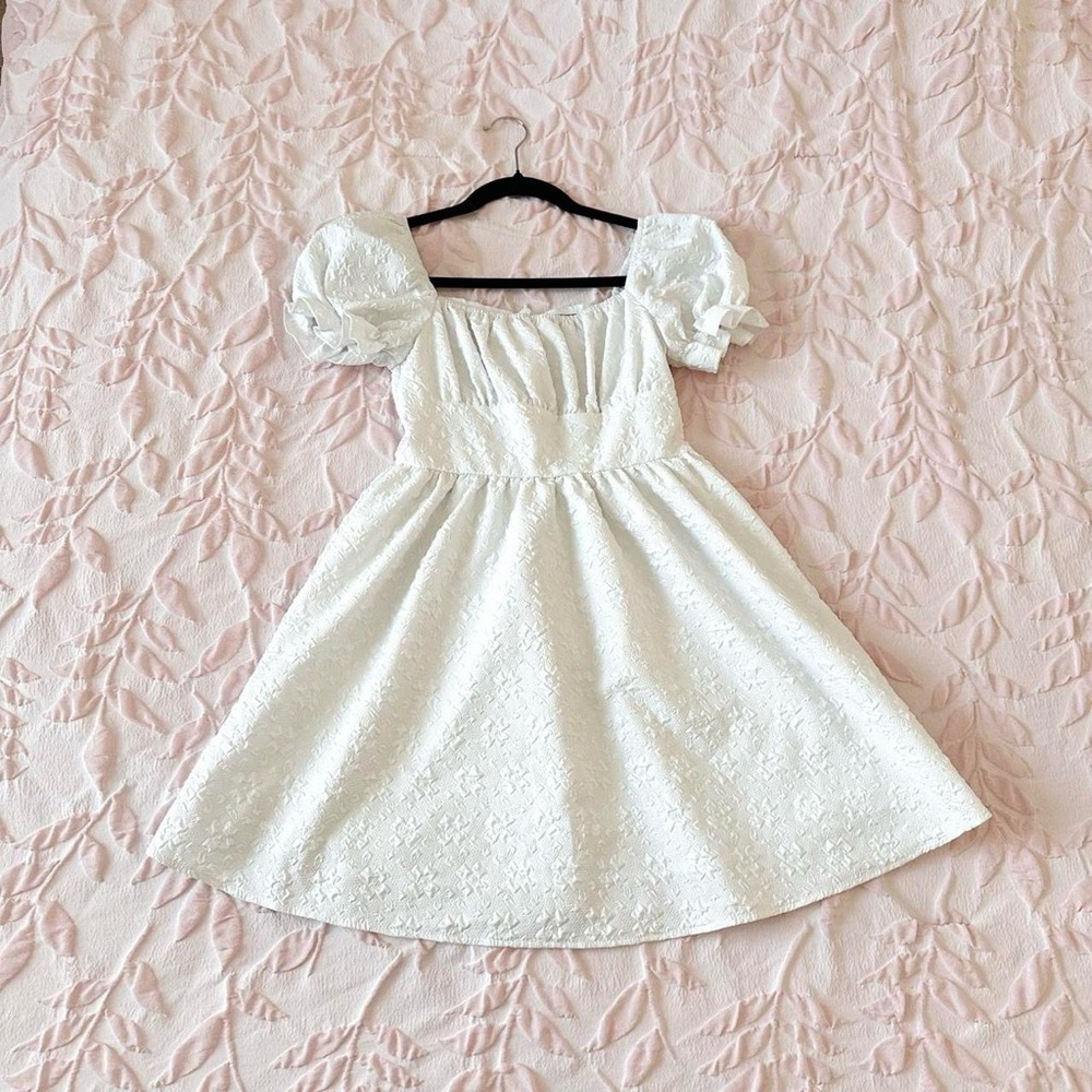 Chic White Puff Sleeve Mini Dress - Picture 3 of 3
